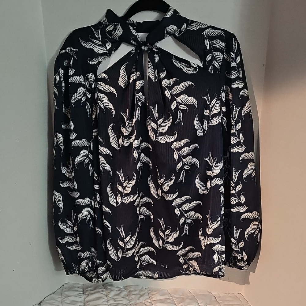 Lane Bryant Navy and White Leaf Pattern Blouse
